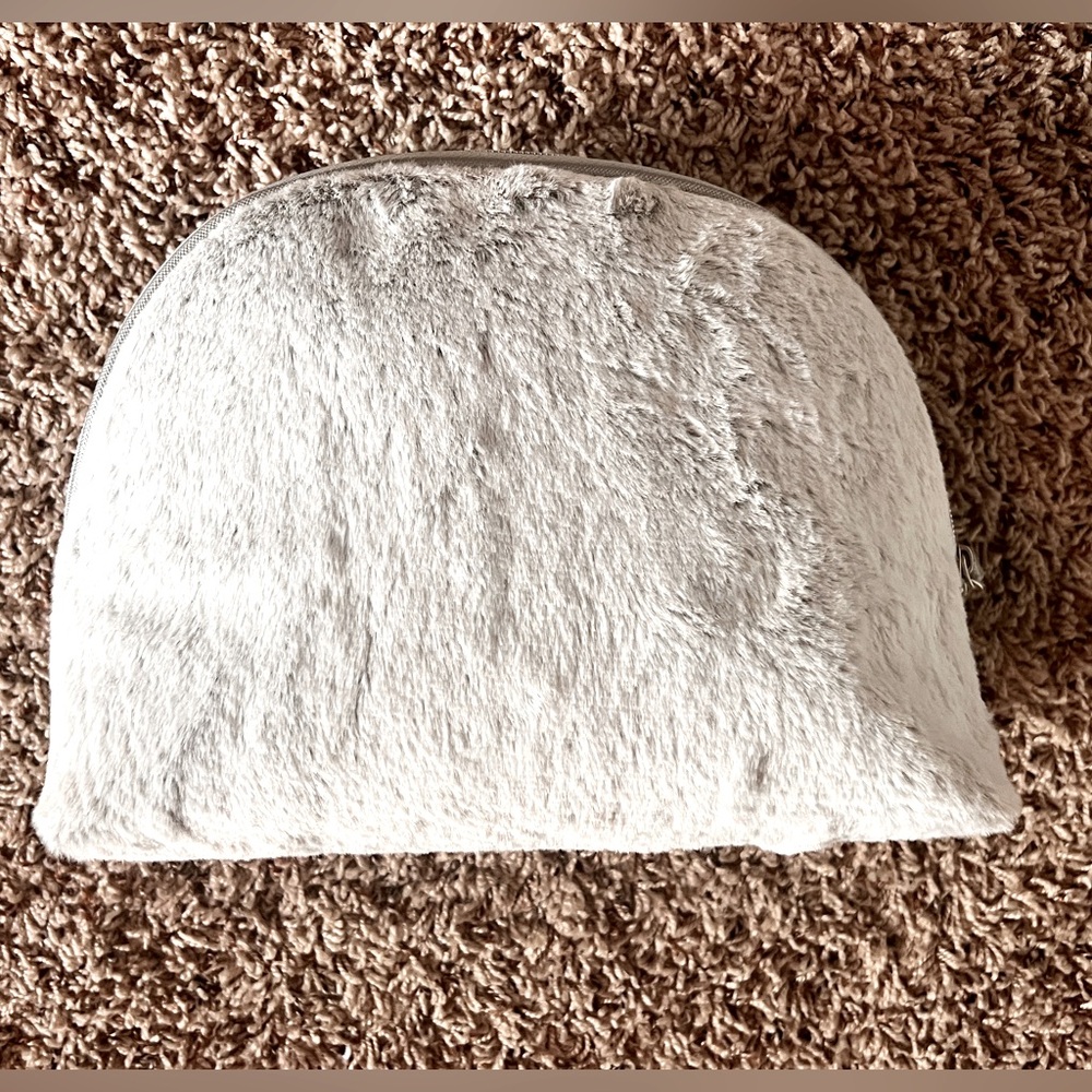 NWOT Large Ulta Makeup Bag, Grey Faux Fur